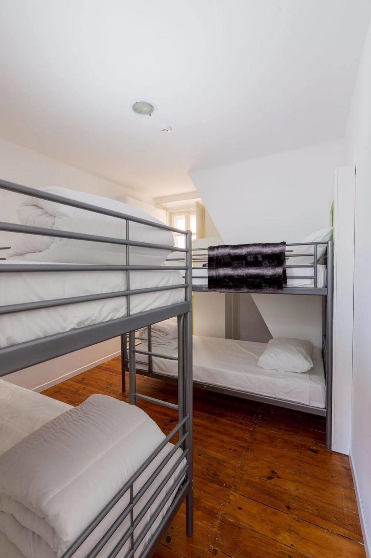 Hostel Seven Hills (Adults Only) Лиссабон Экстерьер фото
